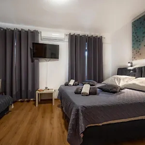 Rooms With Free Parking Frühstückspension Pula
