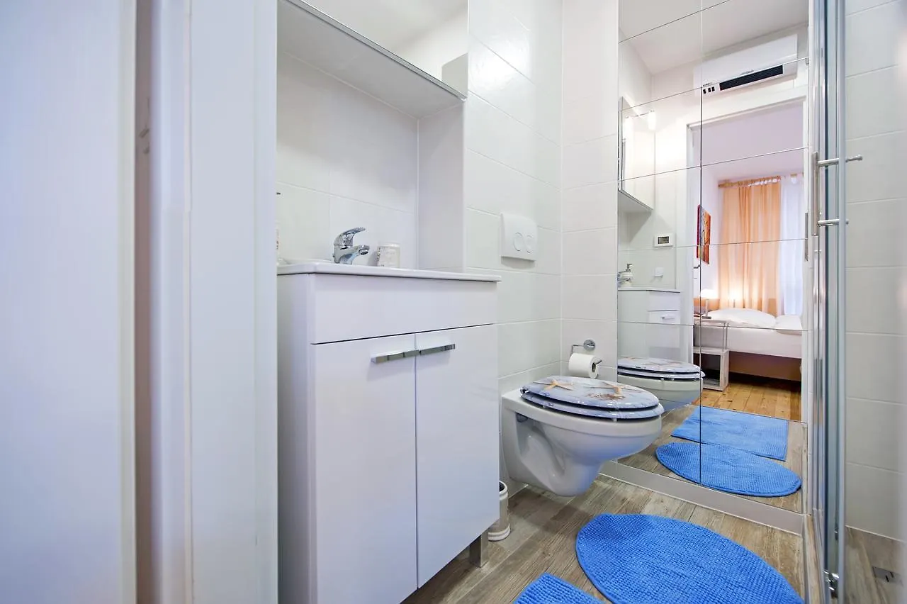 **** Gasthof La Svalba Rooms & Studios Rovinj Kroatien